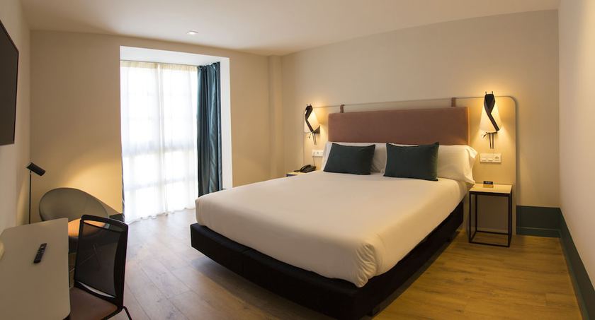 Imagen de la habitación del Hotel Plaza de la Paz. Foto 17