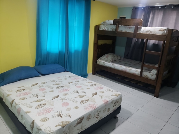 Imagen de la habitación del Hotel Plaza del Mar. Foto 13
