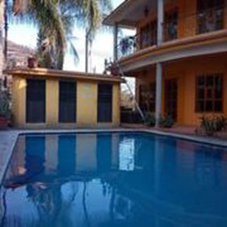 Imagen de la piscina del Hotel Plaza del Sol. Foto 15