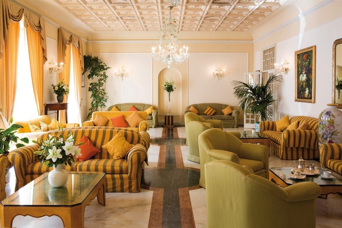 Imagen general del Hotel Plaza e de Russie - Relais & Châteaux. Foto 10