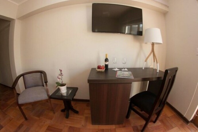 Imagen de la habitación del Hotel Plaza &ntilde;u&ntilde;oa. Foto 18