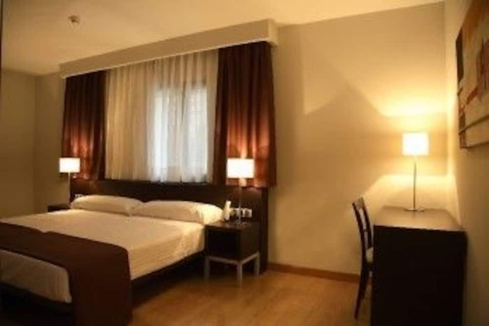 Imagen de la habitación del Hotel Plazaola. Foto 6