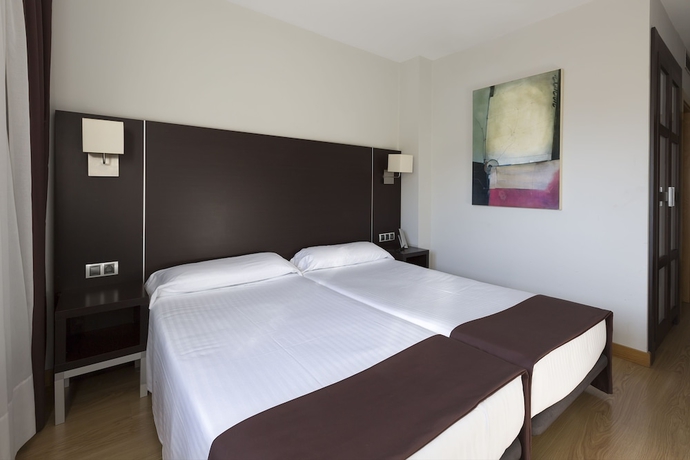 Imagen de la habitación del Hotel Plazaola. Foto 8