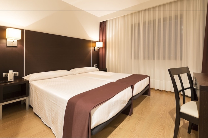 Imagen de la habitación del Hotel Plazaola. Foto 14