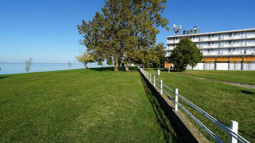 Imagen general del Hotel Plazs Si&oacute;fok. Foto 2