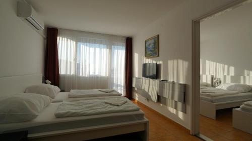 Imagen de la habitación del Hotel Plazs Si&oacute;fok. Foto 20
