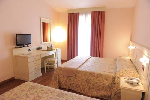 Imagen de la habitación del Hotel Plazza, Porcari. Foto 7
