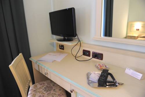 Imagen de la habitación del Hotel Plazza, Porcari. Foto 15