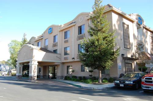 Imagen general del Hotel Pleasant Hill Inn. Foto 1