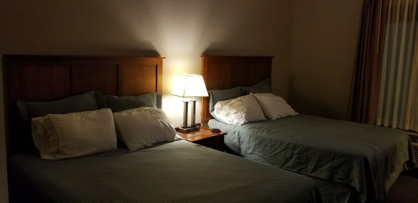 Imagen de la habitación del Hotel Pleasant Night Inn. Foto 19