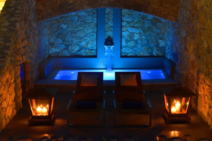 Imagen de la piscina del Hotel Pleiades Eco Houses. Foto 16