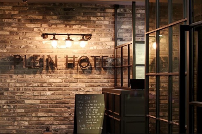 Imagen de los interiores del Hotel Plein. Foto 20