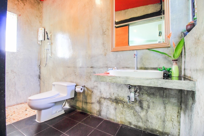 Imagen de la habitación del Hotel Plern Salaya Resort. Foto 15