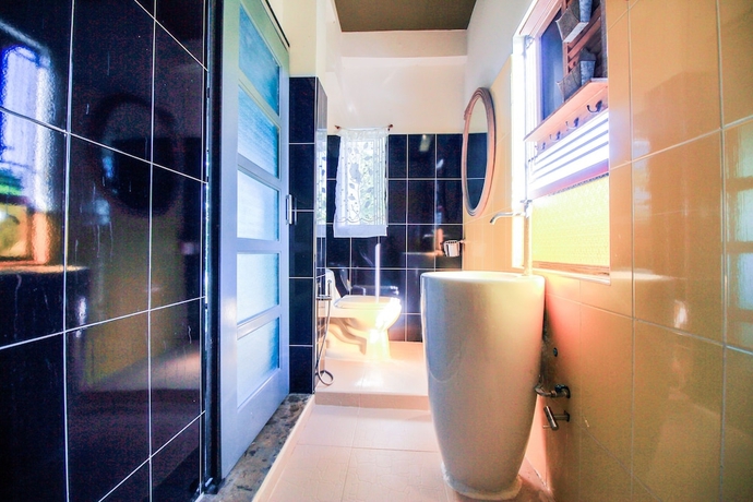 Imagen de la habitación del Hotel Plern Salaya Resort. Foto 16