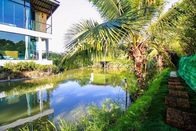 Imagen de los exteriores del Hotel Plern Salaya Resort. Foto 18