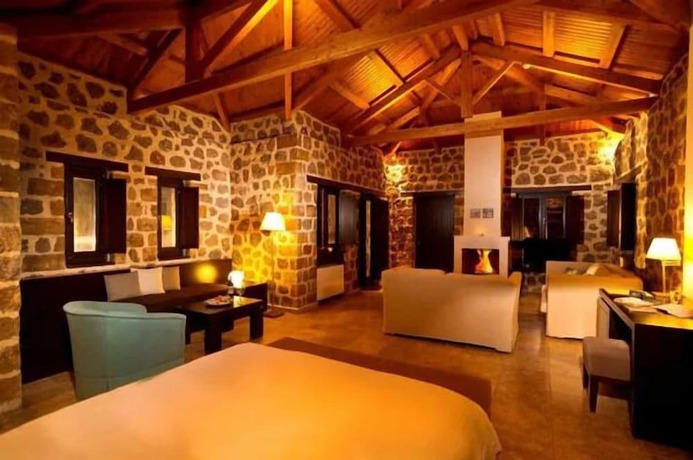 Imagen de la habitación del Hotel Pliadon Gi Mountain Resort and Spa. Foto 15