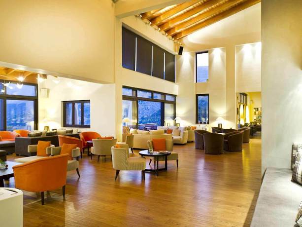 Imagen del bar/restaurante del Hotel Pliadon Gi Mountain Resort and Spa. Foto 2