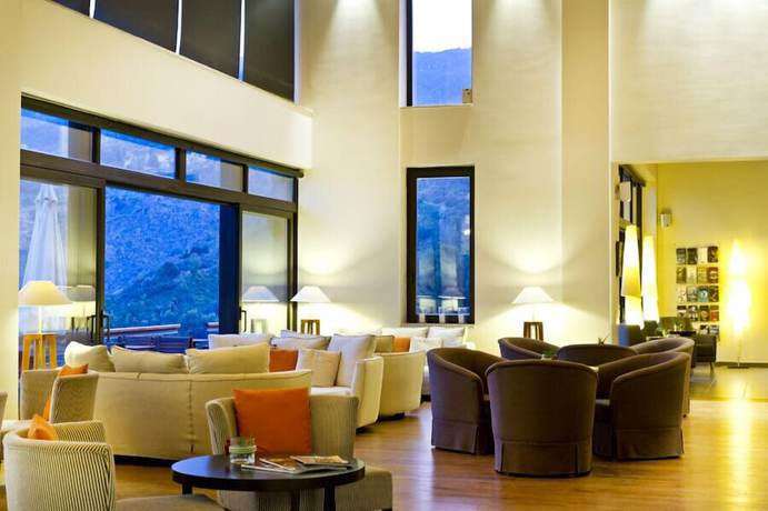Imagen del bar/restaurante del Hotel Pliadon Gi Mountain Resort and Spa. Foto 5