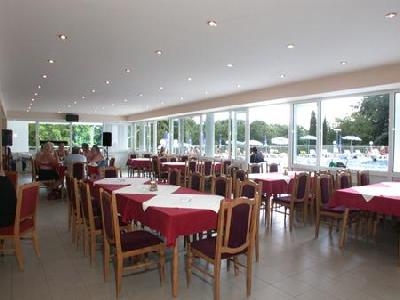 Imagen del bar/restaurante del Hotel Pliska. Foto 4