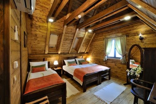 Imagen de la habitación del Hotel Plitvice Lakes Ethno Houses. Foto 6