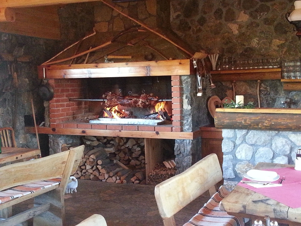 Imagen del bar/restaurante del Hotel Plitvicka Vila. Foto 7