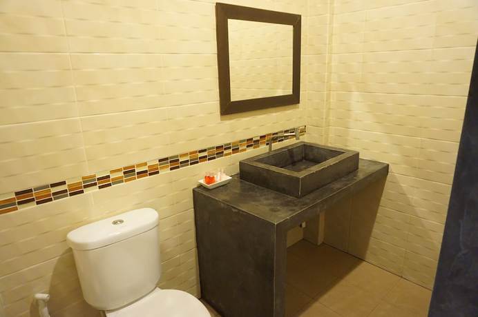 Imagen de la habitación del Hotel Ploenjai Ranong. Foto 5