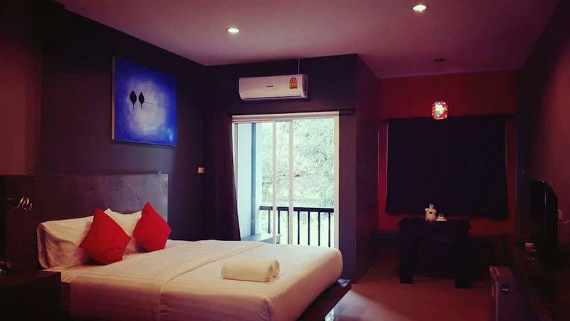 Imagen de la habitación del Hotel Ploenjai Ranong. Foto 14