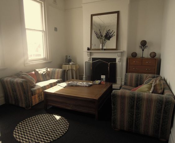 Imagen del bar/restaurante del Hotel Plough, Melbourne. Foto 2