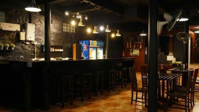 Imagen del bar/restaurante del Hotel Ploy Inn Koh Chang. Foto 5