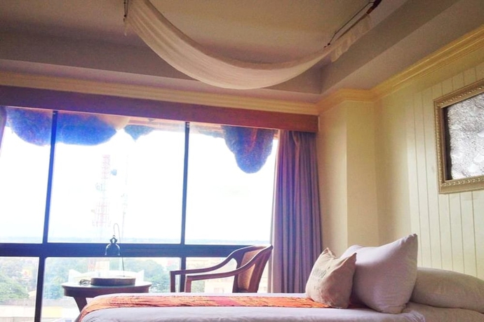 Imagen de la habitación del Hotel Ploy Palace. Foto 14