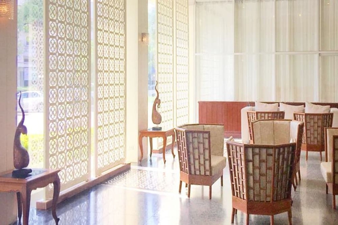 Imagen de los interiores del Hotel Ploy Palace. Foto 17