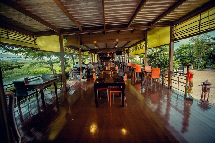 Imagen del bar/restaurante del Hotel Ploykhumthong Boutique Resort. Foto 6