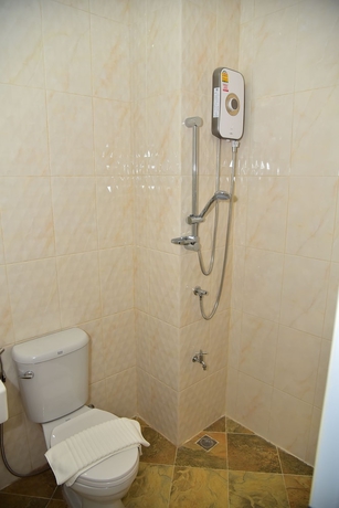 Imagen de la habitación del Hotel Ploy's Pearl. Foto 13