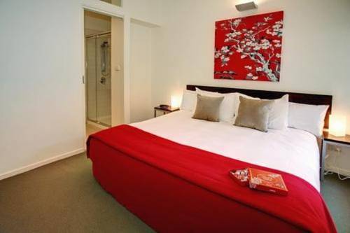 Imagen de la habitación del Hotel Plum North Melbourne. Foto 2