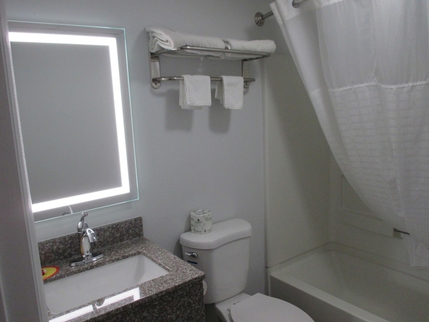 Imagen de la habitación del Hotel Plum Tree Inn. Foto 8