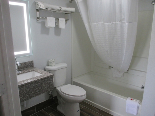 Imagen de la habitación del Hotel Plum Tree Inn. Foto 10