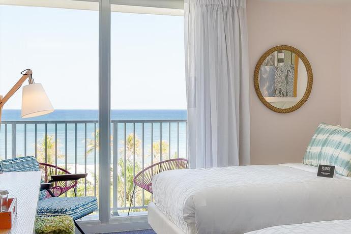 Imagen de la habitación del Hotel Plunge Beach Resort. Foto 4