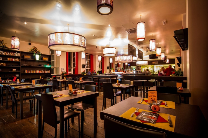 Imagen del bar/restaurante del Hotel Plus Berlin Hotel. Foto 3