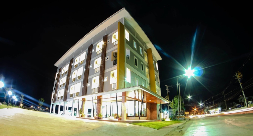 Imagen de los exteriores del Hotel Plus Loei. Foto 10