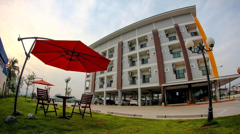 Imagen de los exteriores del Hotel Plus Loei. Foto 12