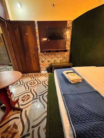 Imagen de la habitación del Hotel Plush hotels. Foto 3