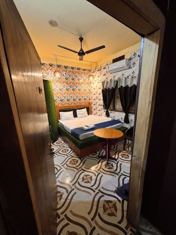 Imagen de la habitación del Hotel Plush hotels. Foto 4