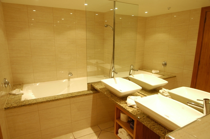 Imagen de la habitación del Hotel Plymouth International. Foto 8