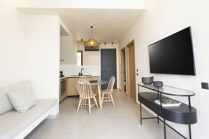 Imagen general del Hotel Pnoes Luxury Suites. Foto 6