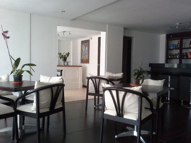 Imagen del bar/restaurante del Hotel P&oacute;rtico Concept. Foto 5