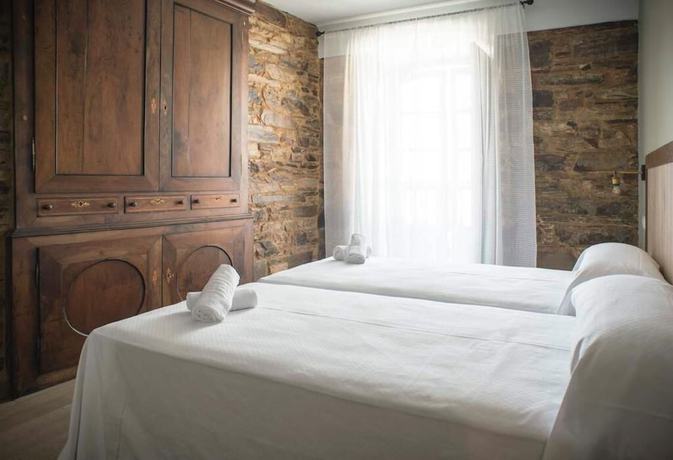 Imagen de la habitación del Hotel P&oacute;rtico. Foto 7