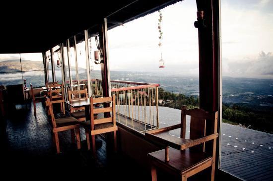 Imagen del bar/restaurante del Hotel Poas Lodge. Foto 3