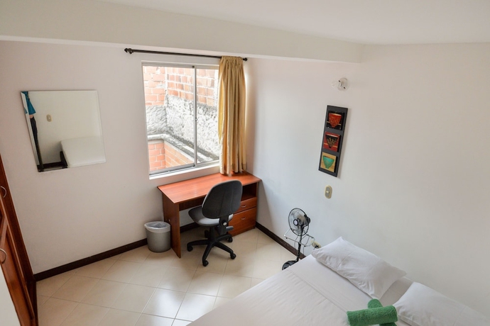 Imagen de la habitación del Hotel Poblado Guest House. Foto 7