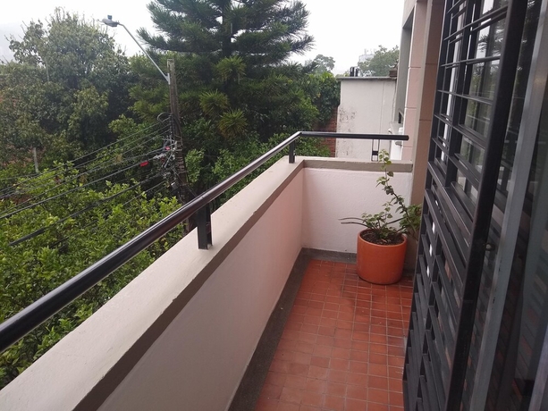 Imagen de la habitación del Hotel Poblado Guest House. Foto 9