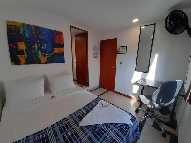 Imagen de la habitación del Hotel Poblado Guest House. Foto 16